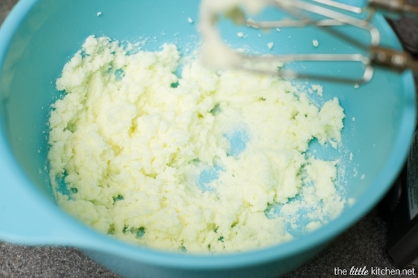 Coconut Tres Leches Cake // Epcot Flower & Garden Festival Coconut Tres Leches Cake // Epcot Flower & Garden Festival