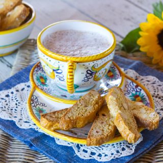 Tozzetti (Umbrian Almond & Hazelnut Biscotti)